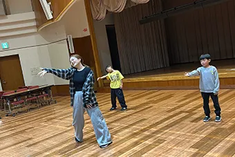 ダンス・ボーイズ